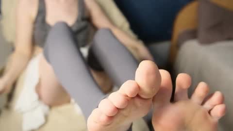 Snapshot of sofanazarova chatting on December 25, 1:19 pm Sofi online show from December 25, 1:19 pm