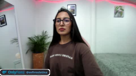 soffi_rousel_ online show from January 3, 7:29 pm