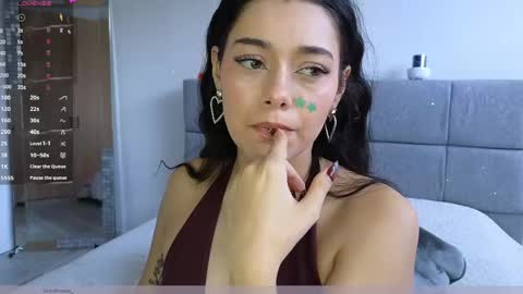 IG Soffimoon   I THANK YOU FOR LEAVING YOUR FOLLOW online show from May 28, 8:17 pm