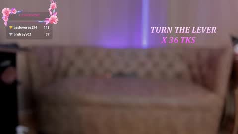 Snapshot of soffiqueen chatting on February 26, 9:37 pm Schedule 1400 - 2100 gtm-5 online show from February 26, 9:37 pm