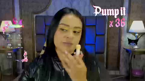 Snapshot of soffiqueen chatting on September 13, 8:30 pm Schedule 1400 - 2100 gtm-5 online show from September 13, 8:30 pm