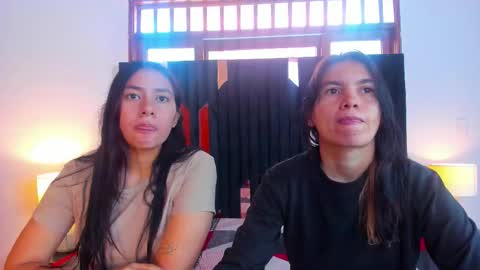 soffy and mia online show from October 11, 12:47 pm