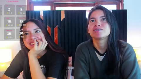 soffy and mia online show from November 18, 12:09 pm