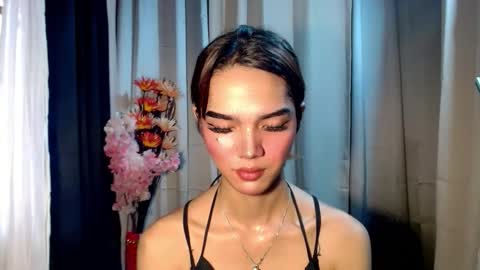 Snapshot of soffy_seductivexx chatting on February 3, 2:53 am open for pvt online show from February 3, 2:53 am