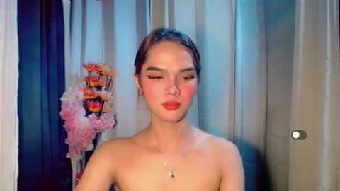Snapshot of soffy_seductivexx chatting on February 3, 7:52 pm open for pvt online show from February 3, 7:52 pm