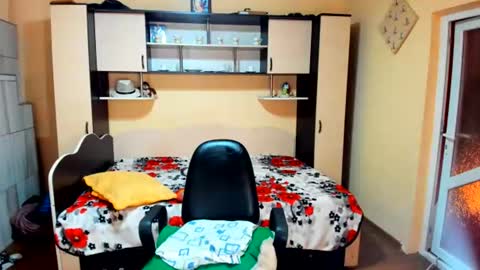 Soffy online show from June 26, 5:23 am