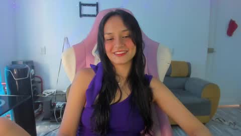 sofia online show from April 7, 6:19 pm