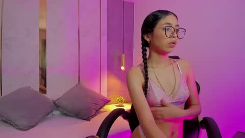 S O F I  online show from June 3, 7:19 pm