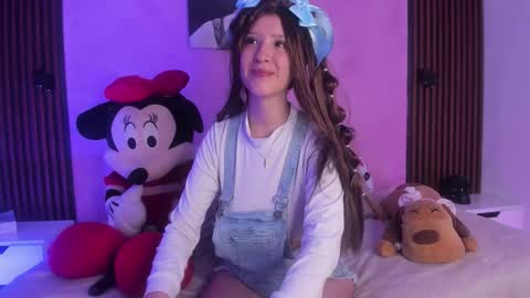 sofi_cuttie online show from November 12, 4:13 am