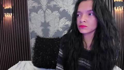 Snapshot of sofi_lassa_ chatting on June 18, 9:58 am SOFIA online show from June 18, 9:58 am