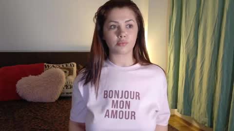 sofi moon26 online show from April 25, 6:38 pm