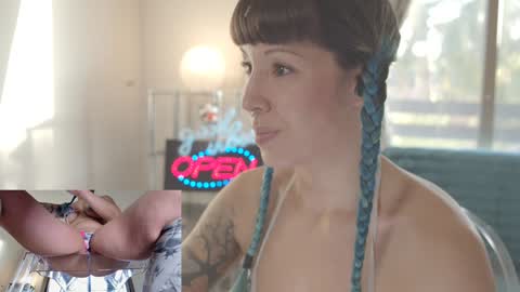 Snapshot of sofi_mora chatting on January 24, 4:39 pm Sofi Mora online show from January 24, 4:39 pm