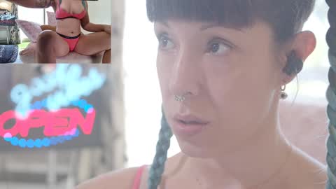 Snapshot of sofi_mora chatting on September 16, 1:56 pm Sofi Mora online show from September 16, 1:56 pm