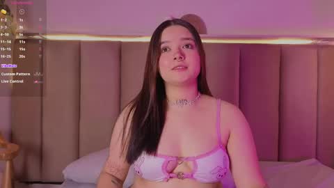 sofi_oaks online show from May 23, 7:51 pm