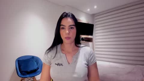 Sofi Saenzz  online show from October 14, 12:00 am