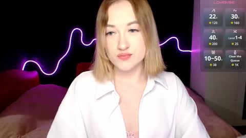 Snapshot of sofi_x_moon chatting on February 15, 6:48 pm Sofi online show from February 15, 6:48 pm