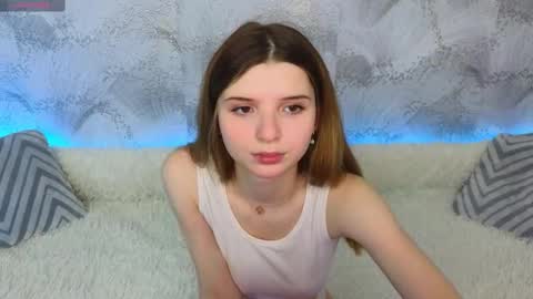Snapshot of sofia__home chatting on February 16, 3:05 pm Sofia online show from February 16, 3:05 pm