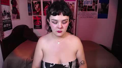 Sofi online show from February 3, 11:10 pm