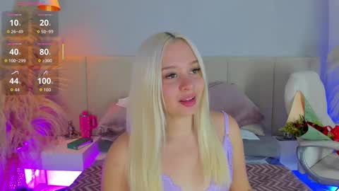 SOFIA PAMELA online show from September 20, 7:15 pm