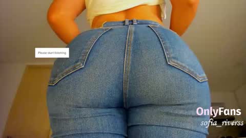 Snapshot of sofia_rivers_ chatting on January 15, 12:15 am sofia_rivers_ online show from January 15, 12:15 am