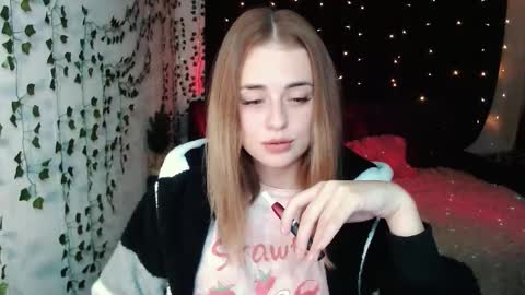 Snapshot of sofia_rosemary chatting on October 1, 1:28 pm sofia_rosemary online show from October 1, 1:28 pm