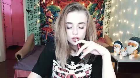 Snapshot of sofia_rosemary chatting on October 22, 7:57 pm sofia_rosemary online show from October 22, 7:57 pm