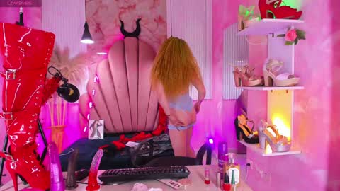 Snapshot of sofia_rosii chatting on December 4, 3:21 pm Sofia online show from December 4, 3:21 pm