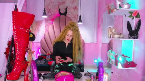 Snapshot of sofia_rosii chatting on December 24, 5:23 pm Sofia online show from December 24, 5:23 pm