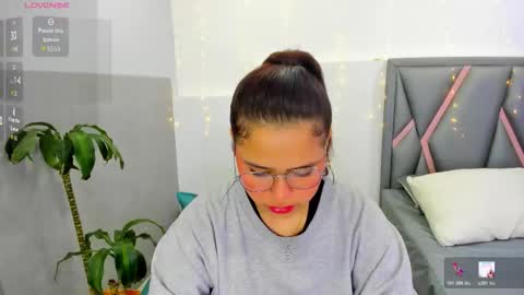 Sofa online show from January 13, 12:43 pm