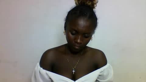 Snapshot of sofiafa chatting on February 24, 5:44 pm sofia online show from February 24, 5:44 pm