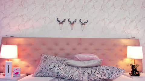 SofiaReyees online show from January 7, 4:37 pm