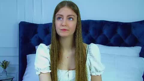 Snapshot of sofiasarvain chatting on June 20, 8:17 am Sofia online show from June 20, 8:17 am