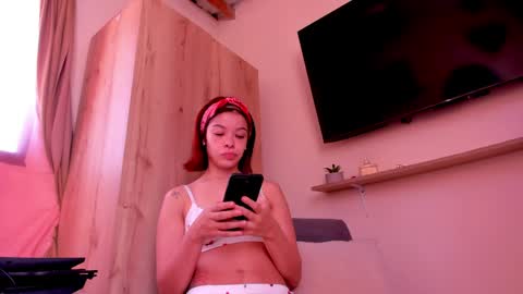 sofiavelez01 online show from May 20, 4:24 pm