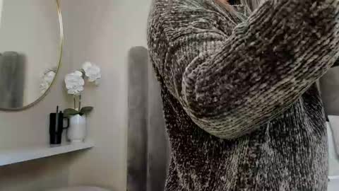 Sofi Baez online show from March 2, 1:52 am