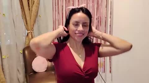 Sofi Bella online show from September 24, 3:15 pm