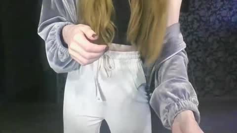 Snapshot of sofibuterfly chatting on March 10, 3:01 am SofiButerfly online show from March 10, 3:01 am