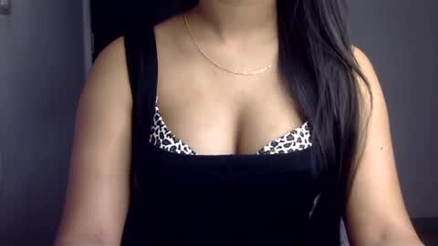Snapshot of sofie_diva chatting on January 14, 6:38 pm divya online show from January 14, 6:38 pm