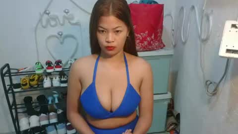 sofie_loorexx online show from June 28, 2:50 am
