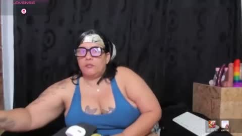 Snapshot of sofie_storm chatting on July 2, 11:05 am Vicky online show from July 2, 11:05 am
