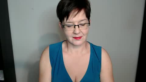 Snapshot of sofie_velvet chatting on December 5, 6:00 pm Sofie Velvet online show from December 5, 6:00 pm