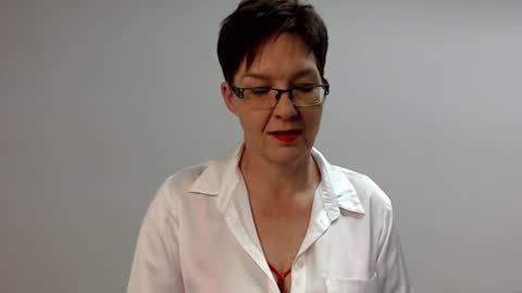 Snapshot of sofie_velvet chatting on January 8, 3:28 pm Sofie Velvet online show from January 8, 3:28 pm