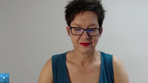 Snapshot of sofie_velvet chatting on September 14, 5:17 am Sofie Velvet online show from September 14, 5:17 am