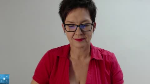 Snapshot of sofie_velvet chatting on September 23, 4:21 pm Sofie Velvet online show from September 23, 4:21 pm