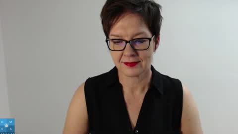 Snapshot of sofie_velvet chatting on October 12, 8:13 am Sofie Velvet online show from October 12, 8:13 am