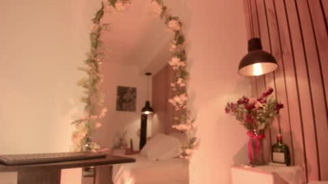 Sofie online show from September 16, 2:40 pm