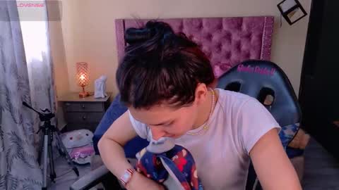 sofii_cute01 online show from February 6, 2:09 pm