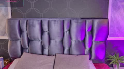 Snapshot of sofii_jones chatting on October 11, 11:14 pm sofii_jones online show from October 11, 11:14 pm