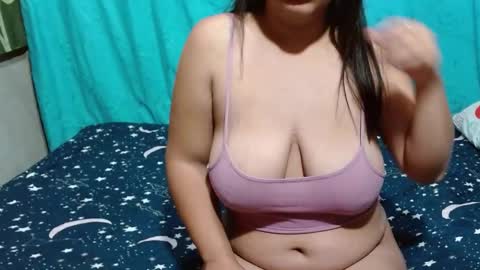 Snapshot of sofiia_77 chatting on December 13, 9:02 am sofi online show from December 13, 9:02 am