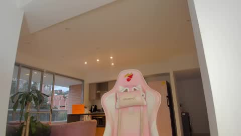    online show from February 11, 11:01 pm