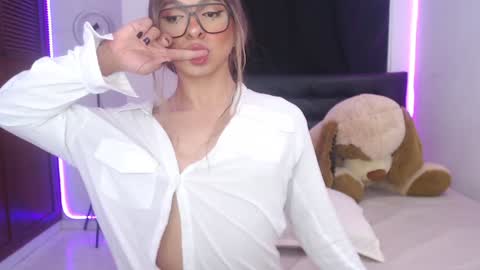   online show from December 6, 10:08 pm